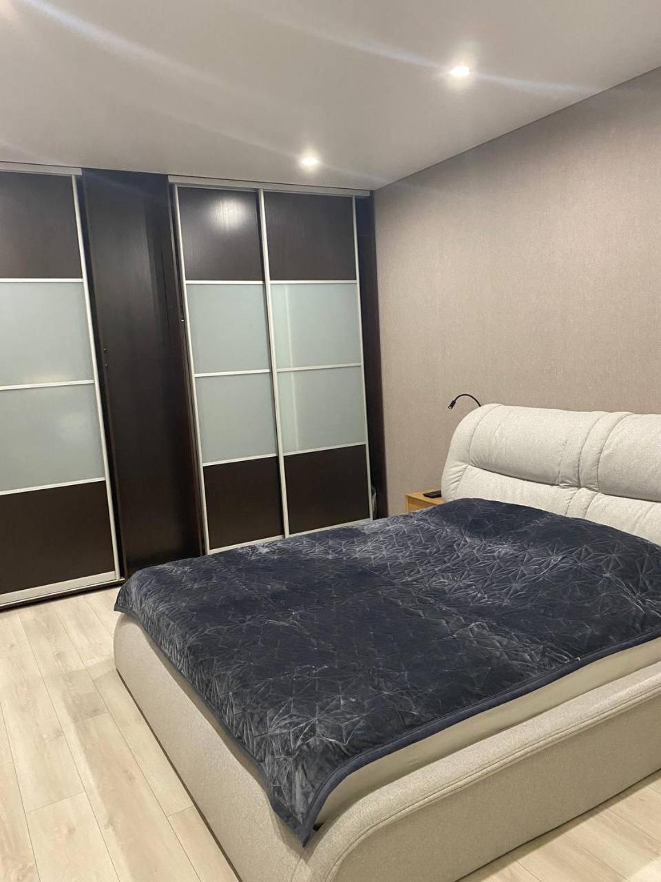 Apartpoltava Двокімнатні Апартаменти З Джакузі Біля Листопаду Екстериор снимка