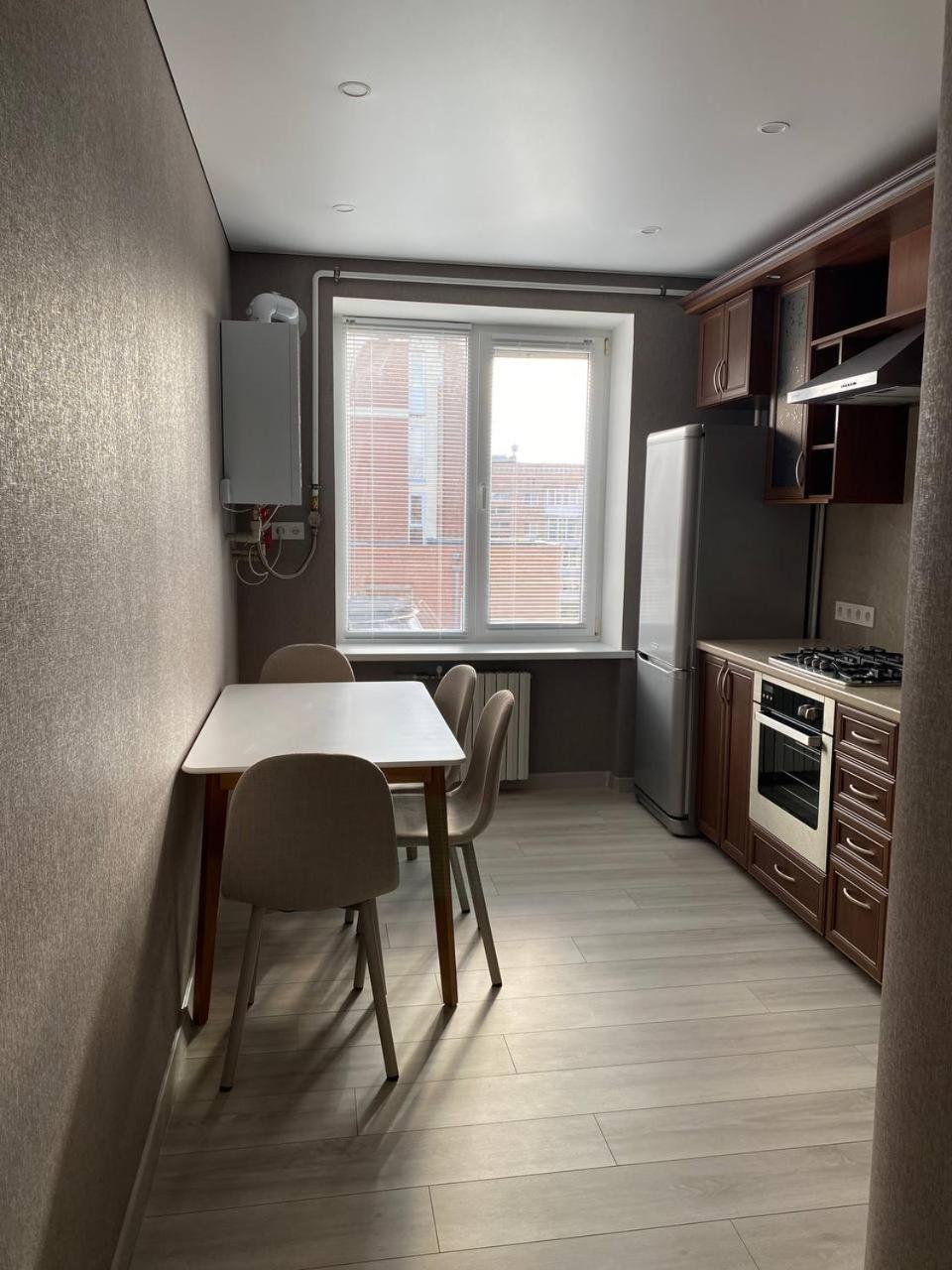 Apartpoltava Двокімнатні Апартаменти З Джакузі Біля Листопаду Екстериор снимка