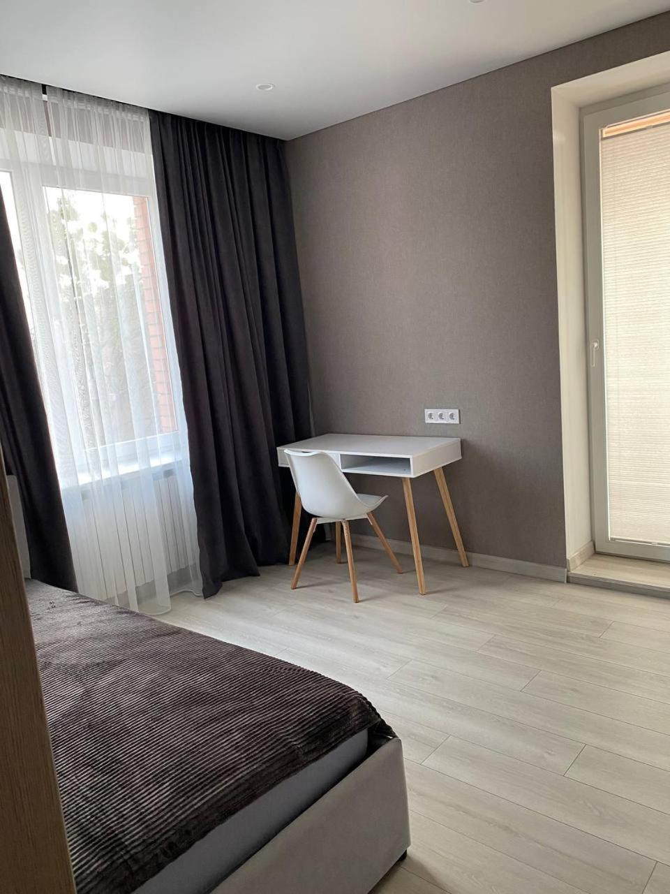 Apartpoltava Двокімнатні Апартаменти З Джакузі Біля Листопаду Екстериор снимка