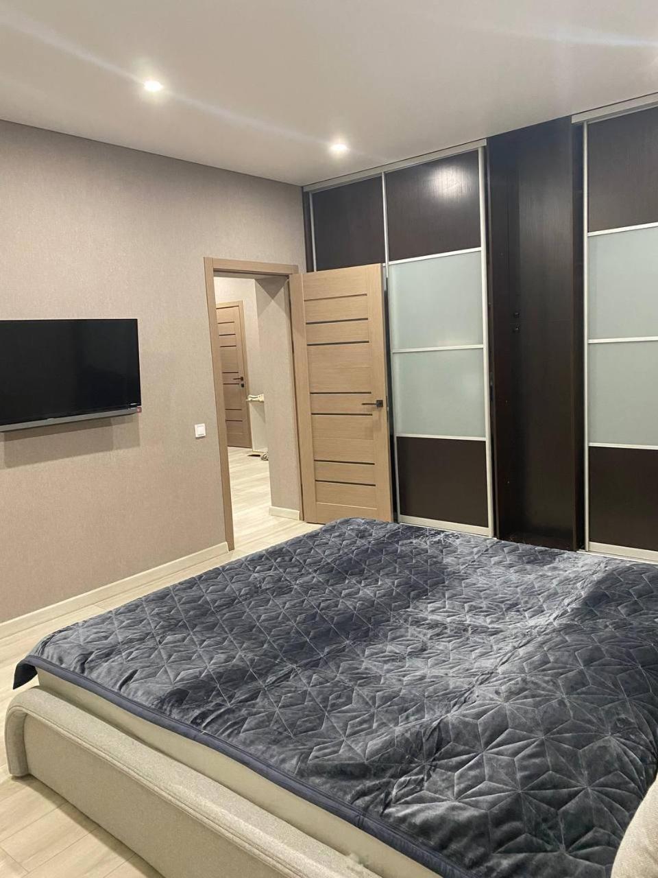 Apartpoltava Двокімнатні Апартаменти З Джакузі Біля Листопаду Екстериор снимка